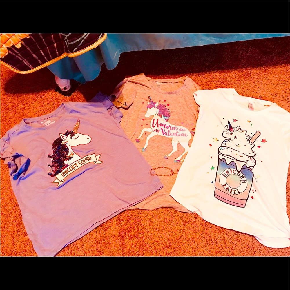 includes: 3 piece unicorn flip tee, gold bracelet